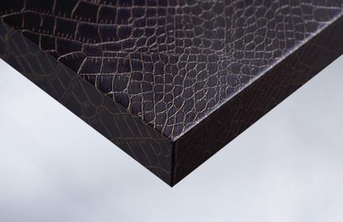 X6 Chocolate leather crocodile skin š.122cm čokoládová koža s krokodílím vzorom